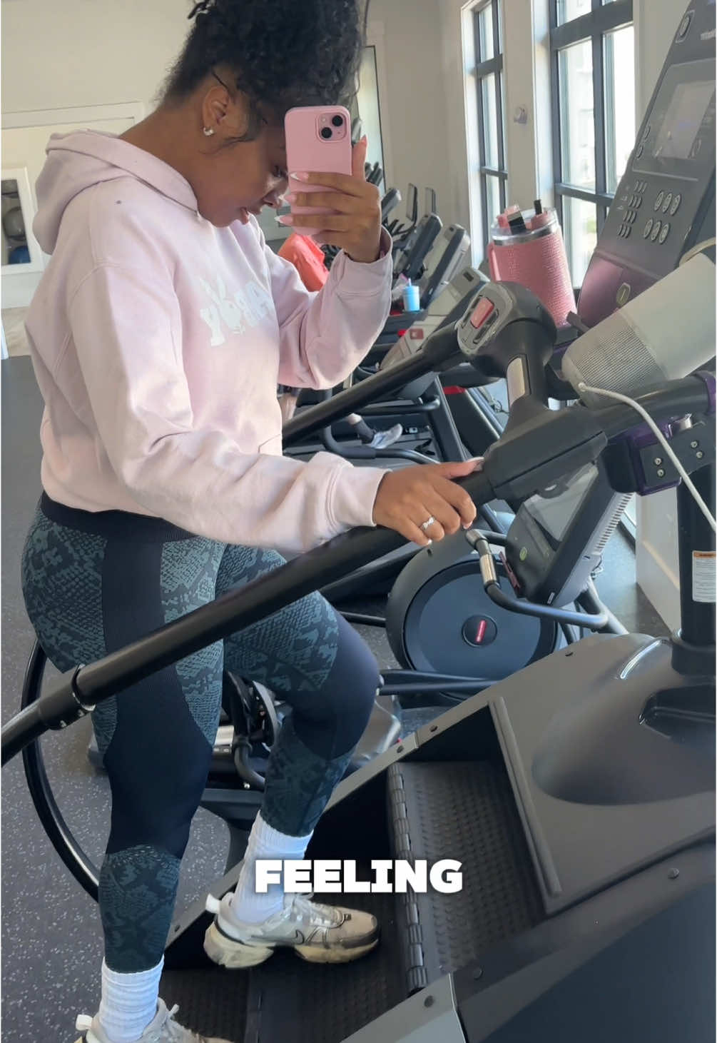 1 HOUR ON THE STAIRMASTER 😩 It’s not for the weak! Would you try it?? #GymTok #stairmaster #weightloss 