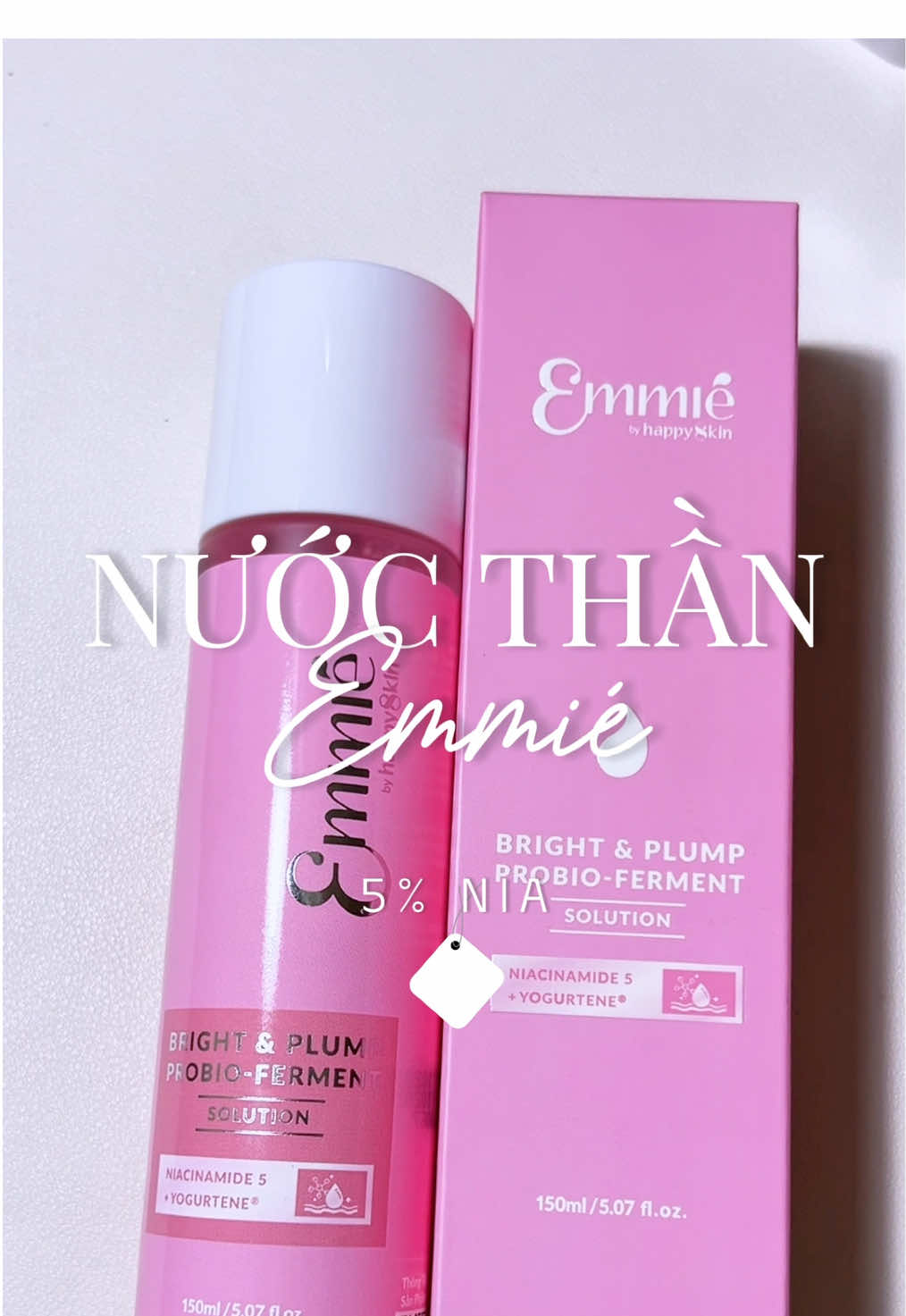 Vẫn mê em này nhất, từ sau đợt chị HL review là xài nhỏ này quài luôn, dịu nhẹ mà sáng da, phục hồi da tốt nữa🌟 #skin #skincare #emmiebyhappyskin #emmie #happyskin #nuocthan #toner #duongsang #phuchoi #niacinamide #duongam #duongda #chamsocda #depmoingay #reviewlamdep #goclamdep #xuhuong #BeautyTok #fyp 