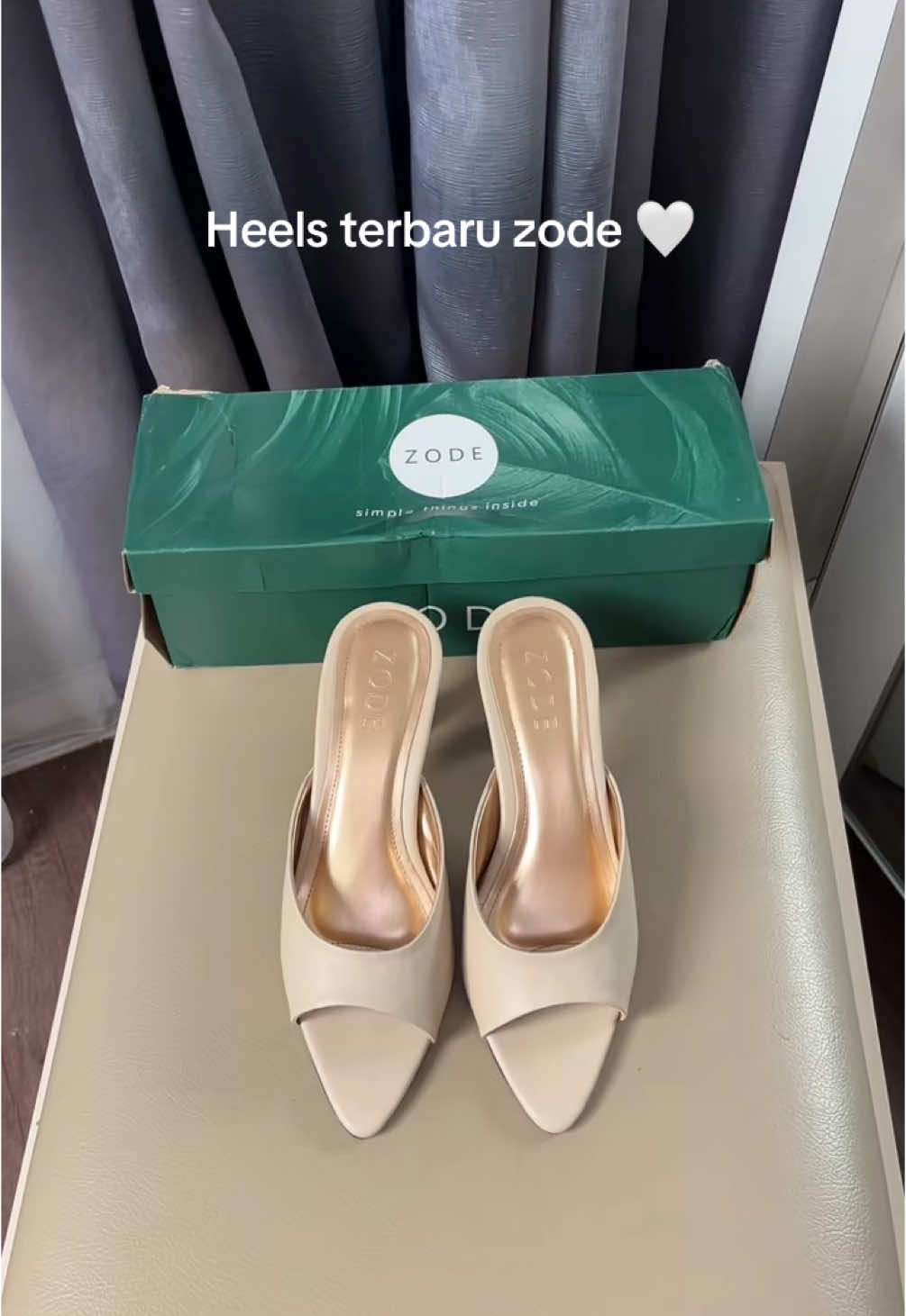 Rekomendasi heels terbaru kekinian di pake kondangan cakep pol🤍🤍🤍🤍🤍🤍🤍🤍🤍🤍🤍🤍 #heelswanita #heelselegant #heelskondangan #heelspesta #heelskerja #zode #rekomendasiheels 