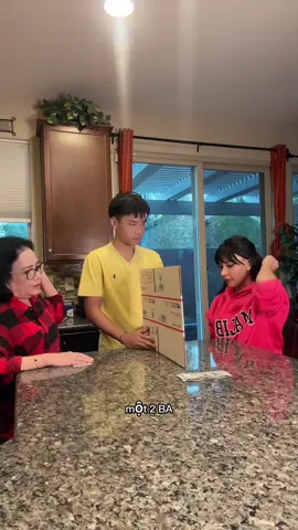 Thua quá bị mat đơ kg cười nổi luon 😑 #tubesherrifamily #vietnam #foryoupage  #fyp  #foryou  #xuhuong #familygoal #momandson #funnyvideos