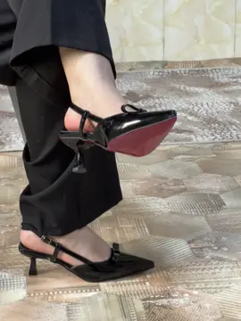 ارتفاع 3 سم#توت_ستور #اكسبلورexplore #ترند_تيك_توك #tiktoklongs #meme #احذية_نسائية #هيلز_ماركه #كعب 