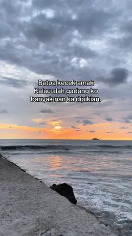😌#fyp #fypminang #storyminang #minangtiktok #minangfyp #soundminang #laguminang #minangrancak #minangstory #minangrantau #katokatominang #masukberanda #likeandfollow👍 