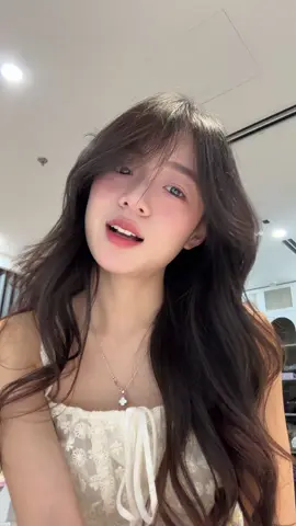 Cô nàng mộng mơ