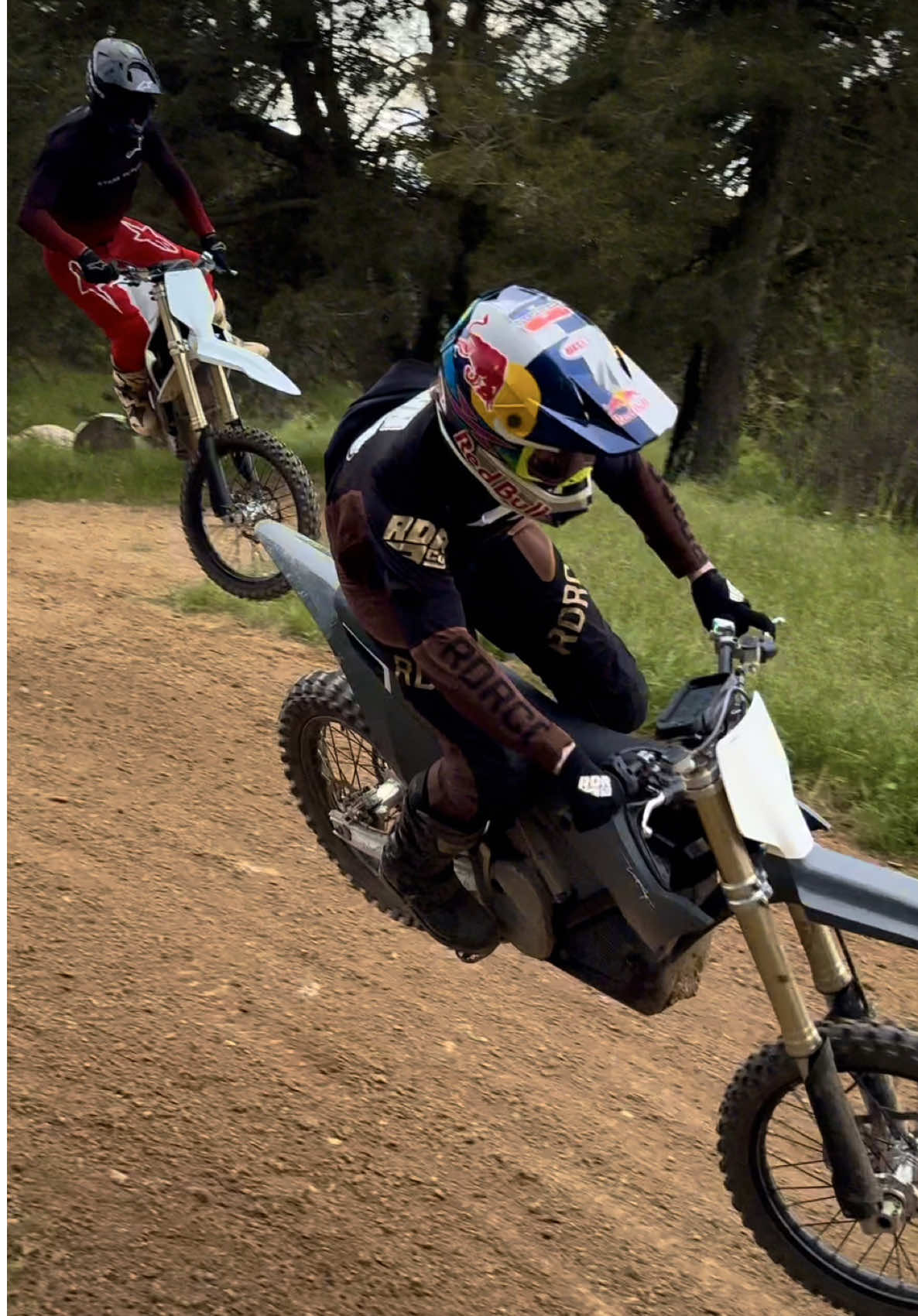 Been having some fun in Spain with the @Stark Future crew. Got a chance to rip with the legend Seb Tortelli too 🤠 If you guys could pick anyone to rip with for a day, who would you choose? @Red Bull Motorsports @Red Bull @MotoSport.com @All Balls Racing 🎥: @Charlie McDermott Hale #starkfuture #starkvarg 