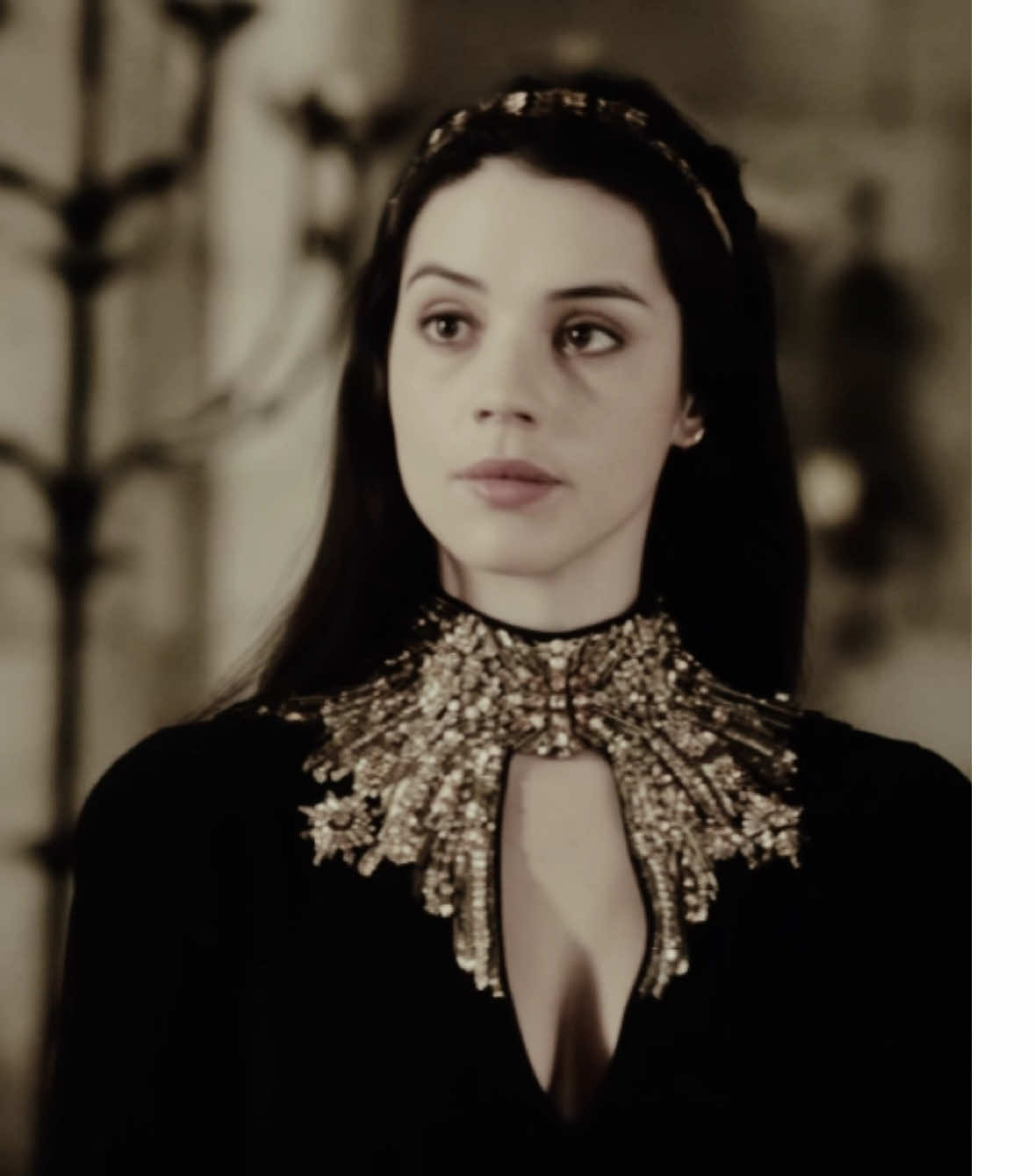 I’m not letting y’all forget about this dress 🎀 #needthat #reign 