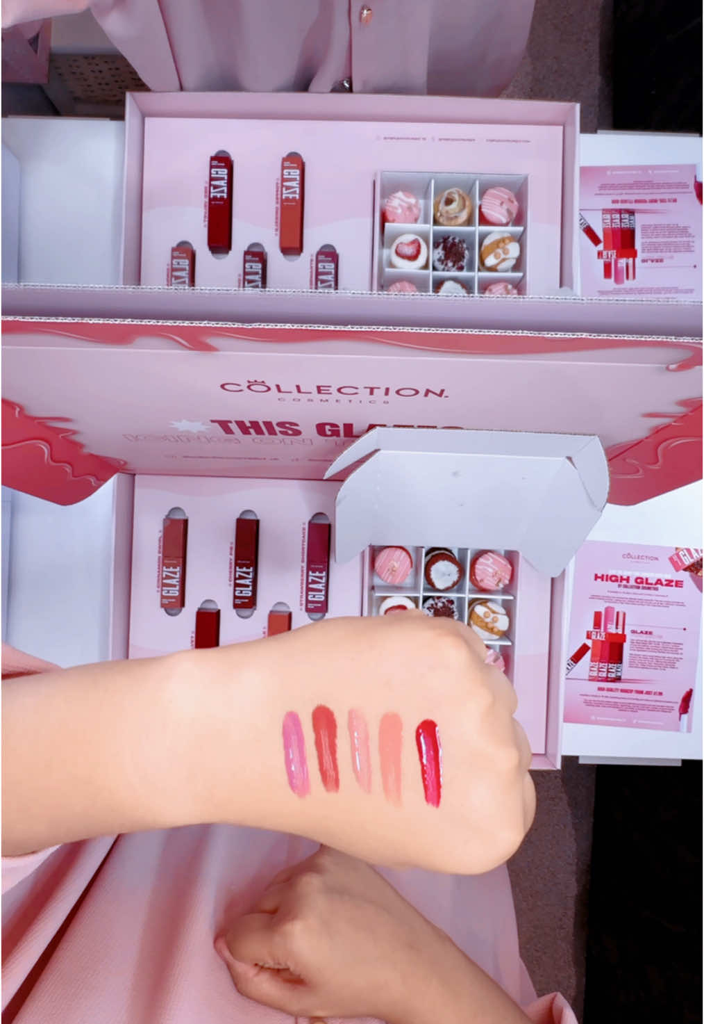 💋 SWATCHES 💋 The swatches you’ve been waiting for… Here they are — the NEW Glaze Lip Glosses from Collection Cosmetics , and trust me… they’re as sweet as they sound 😍✨ 🩷Strawberry Shortcake 🩷Cherry Pie 🩷Cinnamon Swirl 🩷Toffee Drizzle 🩷Red Velvet Here they all are in action — glossy, vibrant, and totally mouthwatering! So tell me… Which flavour are you picking? 👀💄 @collectioncosmetics 🩷 #CollectionCosmetics #GlazedGlosses #LipGlossSwatches #BeautyReels #GlossGoals #LipLove #WhichOneAreYouWearing #PRUnboxing #GlazeGloss #BeautyMail #LipGlossAddict #SweetLikeGloss #MakeupPR #GratefulHeart #collectioncosemeticsglaze #sweettreats #happydays #glazegloss #strawberryshortcake #cherrypie #cinnamonswirl #toffeedrizzle #redvelvet 