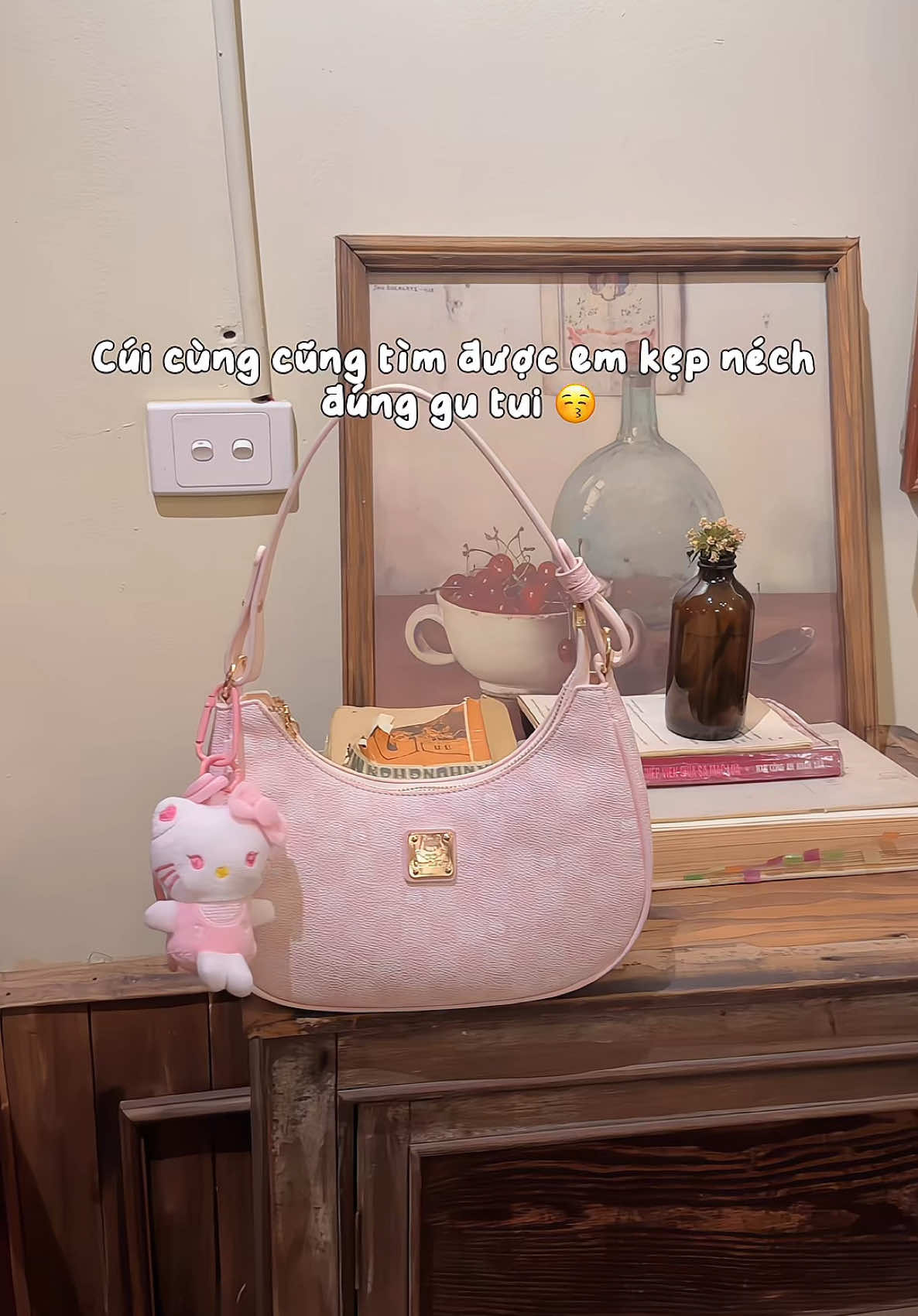 Túi kẹp néch xinhh 😚😚 #tuixach #túi #hellokitty #review #minnriviu #muataitiktok 