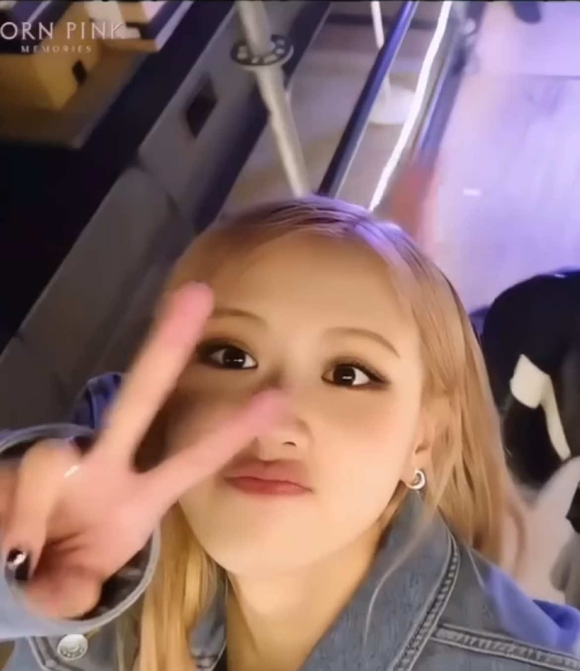 روزي ايش تقرب لك بكل كذب؟ شاركت بمسابقه الحلوه @معشوقه فيليكس 🐣🕯️ #فانكامات_كيبوب😜✨ #لمو_معشوقه_مينهو #لمو_اقوى_لينور #ام_عامر🇸🇦🇰🇼💥 #fancam #blackpink #likejennie #فانكامات_كيبوب #لمو_اقوى_روبي #الناز_ام_نمش😩💥 #twice_tiktok_official #🌷 #🌷 #🎀 #😭 #الشعب_الصيني_ماله_حل😂😂 #الشعب_الصيني_ماله_حل😂😂 #fyp #foryou 