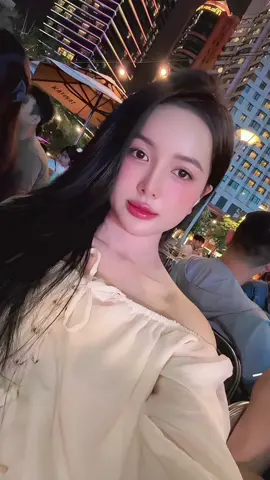 Em không nhận rằng là mình hiền, cũng không nhận là mình ngoan.  Nhưng em lại thích bản thân mình vừa ngoan lại vừa hư, vừa dịu dàng vừa đanh đá 😍#xuhuong #ypfッ 