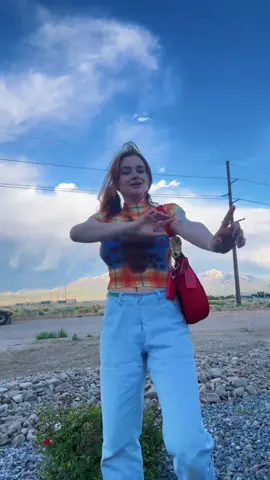 it was so windy 🤣🥲 #fyp #foryou #mountain #cutedance #windy #tiktokdance #trendingdance #cutegirl  