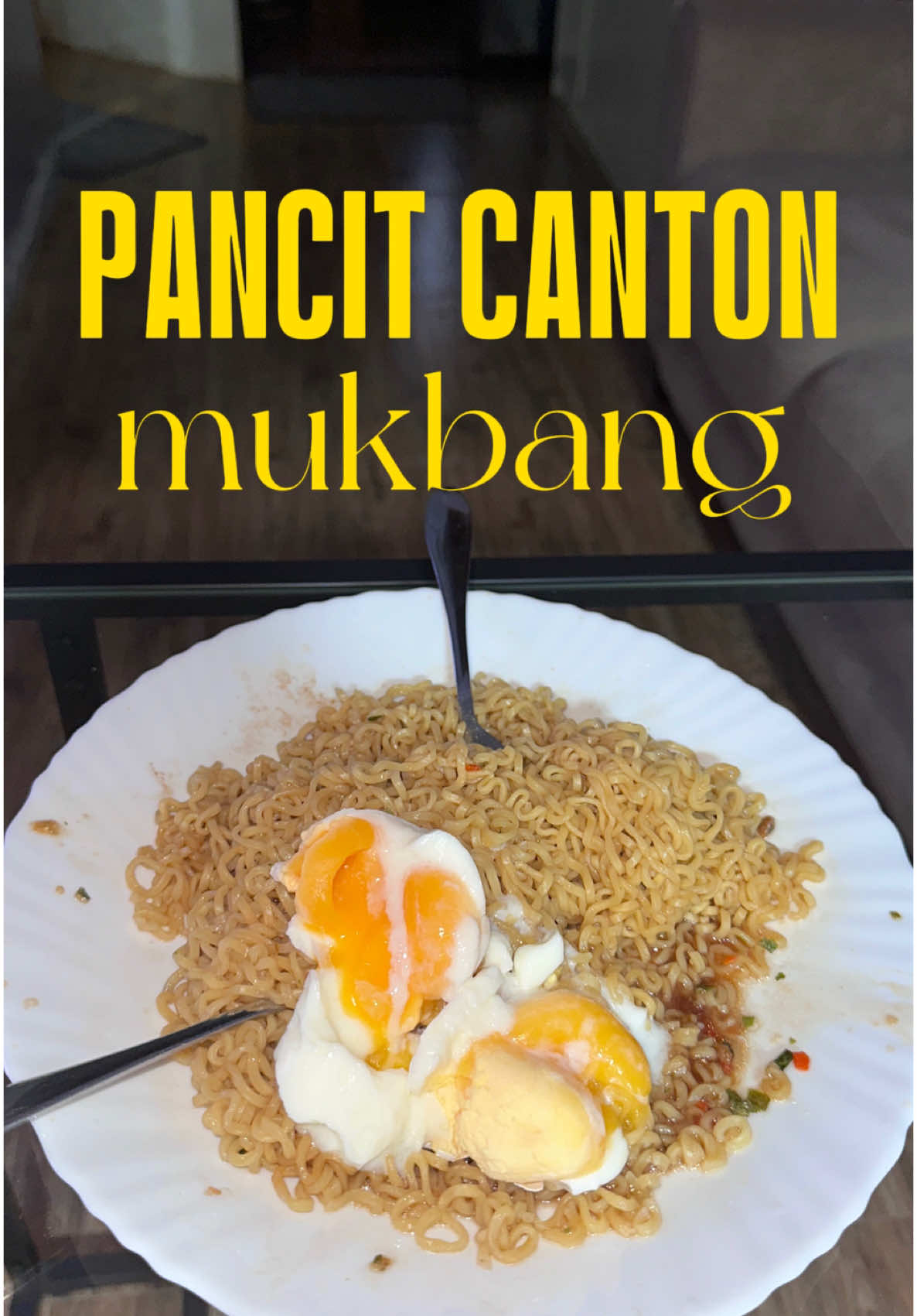 Pancit canton mukbang muna tayo ate co! #ravendg #mukbang #mukbangeatingshow #Vlog #dailyvlog #livingalone #pancitcanton #pancitcantonwithegg #pancitcantonmukbang
