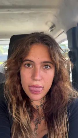 can i give you a kiss 🤭 #fyp #foryoupage #trending #viral #tiktokviral #tiktokers #foryou #tiktokmusic #LearnOnTikTok #trendingvideo #zoi 