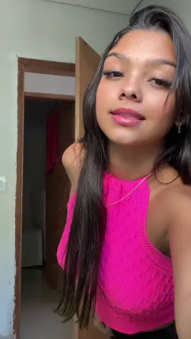 É que ela tá em pressionada com o volume . . . #tiktok #tiktokviral #arrumesecmg #danca #dancinhaviral 