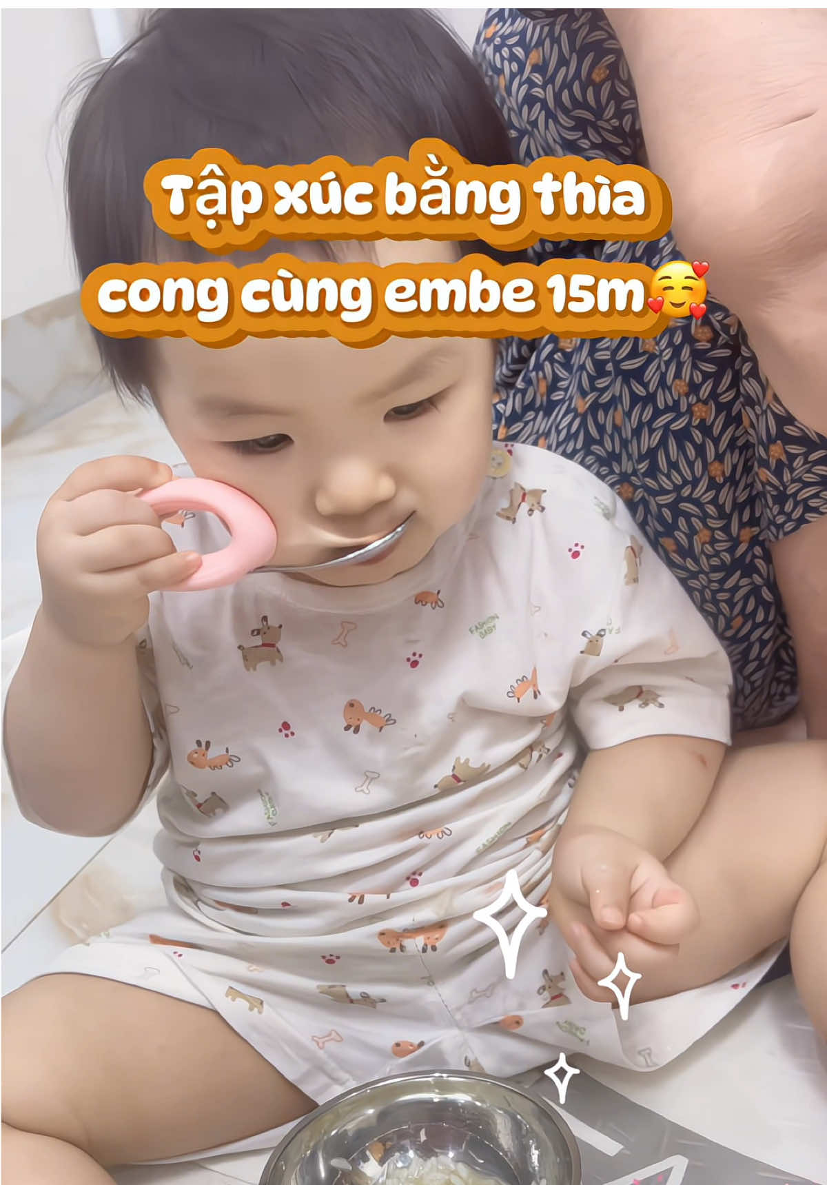 Bme hãy giúp con tập xúc ăn dễ dàng hơn nhờ set thìa cong này nha🤭🥰#xuhuong #fyp #thiatapxuc #thiatapxucandam #thiachobe #embedangyeu 