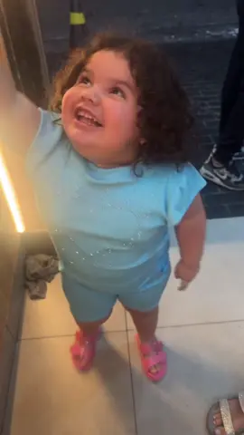 Sua Alegria é a nossa filha  #alegria #familia #uniao #kemillyvitoria #felicidade #criança #bebestiktoks 