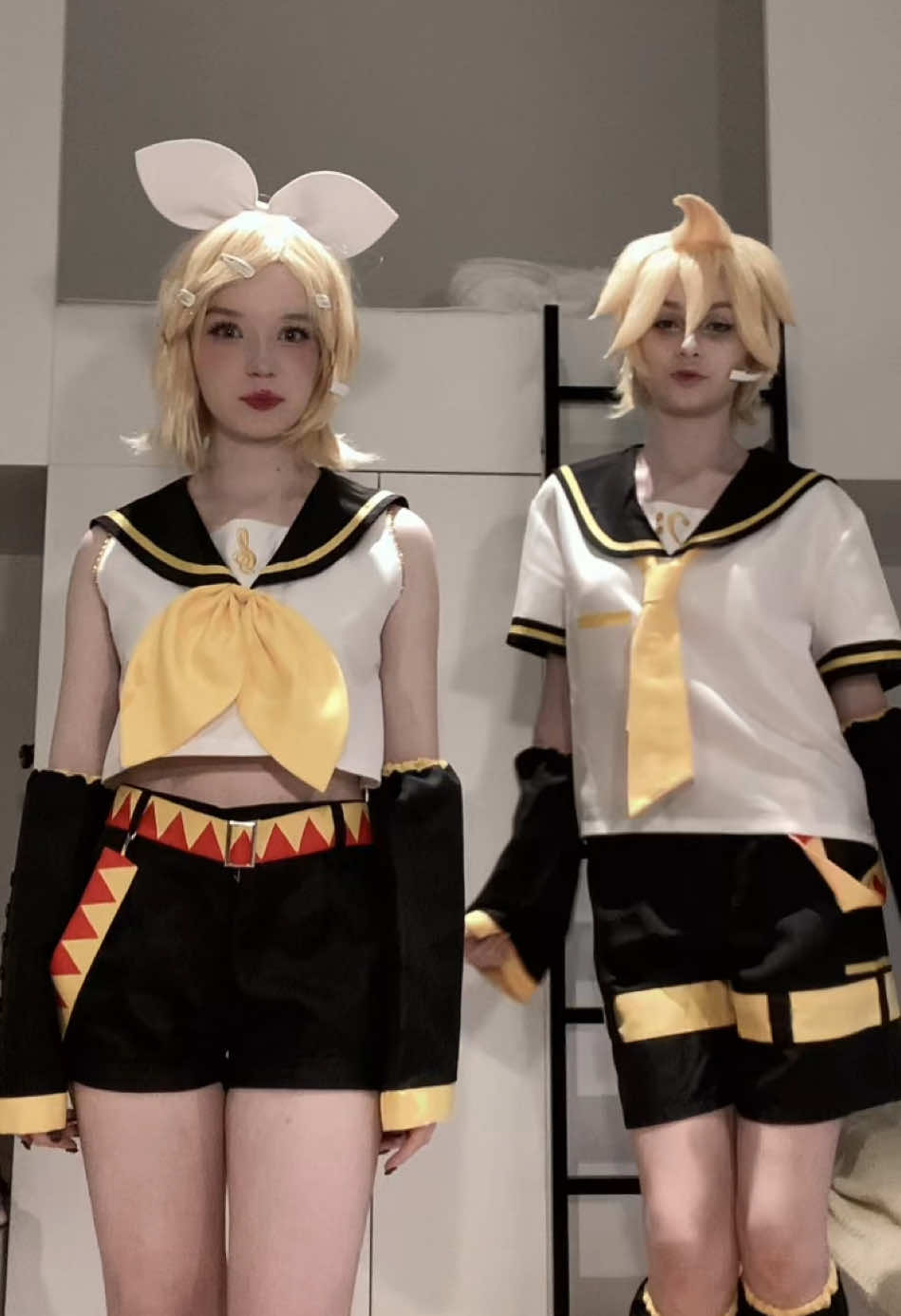 Aku😎sayang😙 len-@•iley• #rin #len #sekai #cosplay #rinkagamine #lenkagamine #fyp #fypシ #colorfulstage #vocaloid #vocaloidlen ##GenshinImpact #cosplay  #fyp #fypシ #рин #косплей #рекомендации #рек 