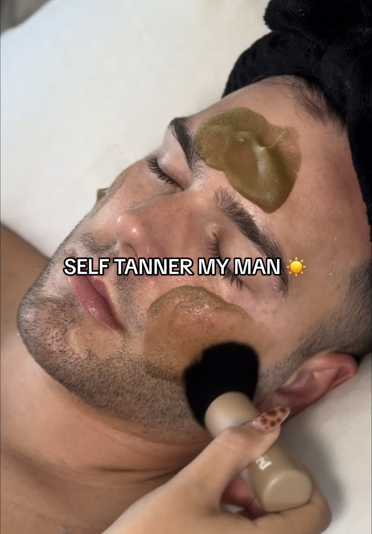 It looks like my man is sick, so I’m going to give him a healthy glow again with my skincare! ☀️ My favorite mask ➡️ KLAB link in bio  #asmr #skincare #boyfriend #selftanner #mask 