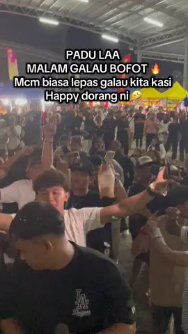 Malam galau bofot mmg mantap..  mcm biasalaa lepas galau kita kasi menari dorg spyaa senang hati.. padu bofot #fyp #sabah #galau #sabahancrew_fams #sarawak #brunei #sipitang 