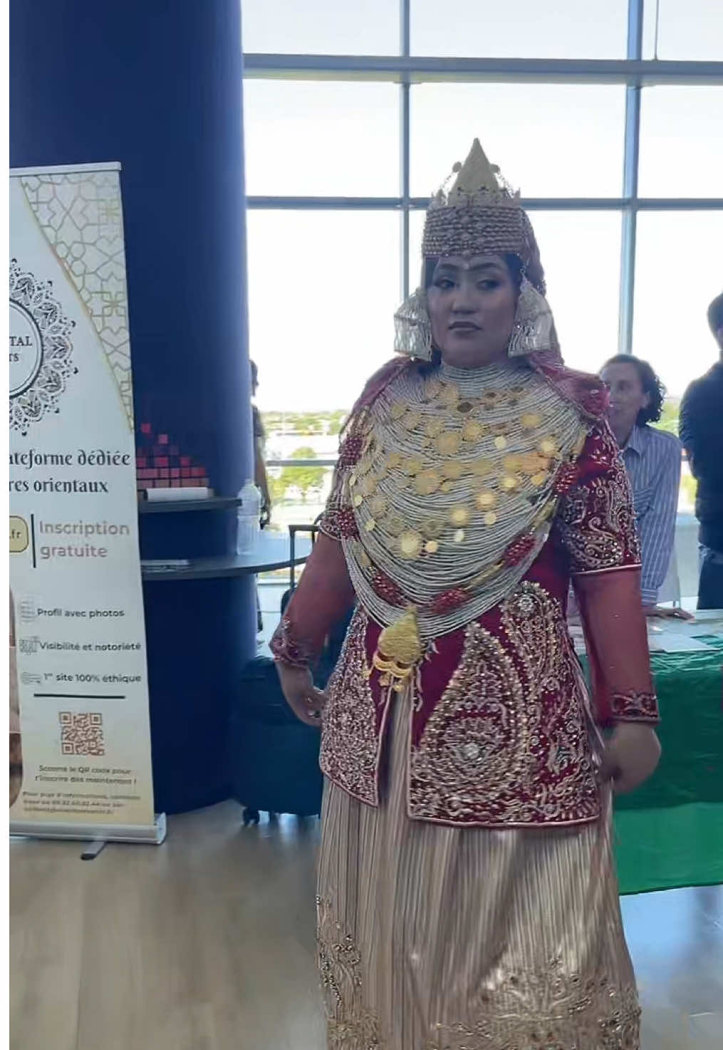 Salon de l’Algérie Lyon défilé des robes traditionnelles #algerie🇩🇿 #salon #lyon#dz #groupamastadium 