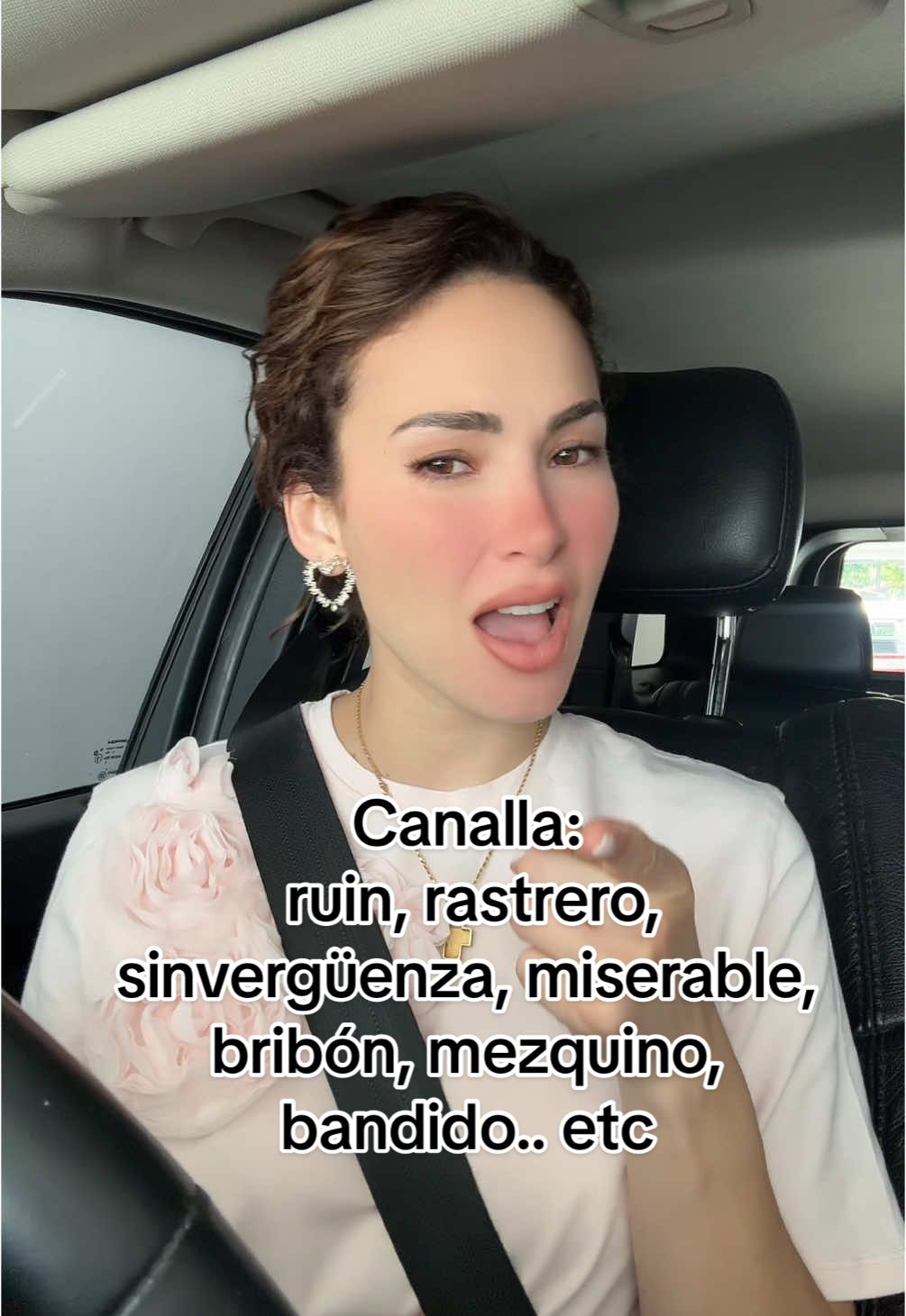 Con una palabra lo despedazamos Selena❤️