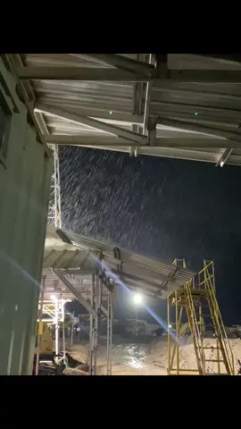 jadi tamu dirumah sendiri  #gemuruhriuh #fyp #tambang #tambangbatubara #mekanik #hujan #perantau 