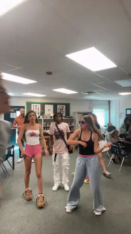 LAST FREAKING DAY #fyp #viral #go #goviral #dance #dancing #dancer #dances #dancers #dancin #dancetok #outfit #cute #pretty #last #day #lastday #school #summerbreak 