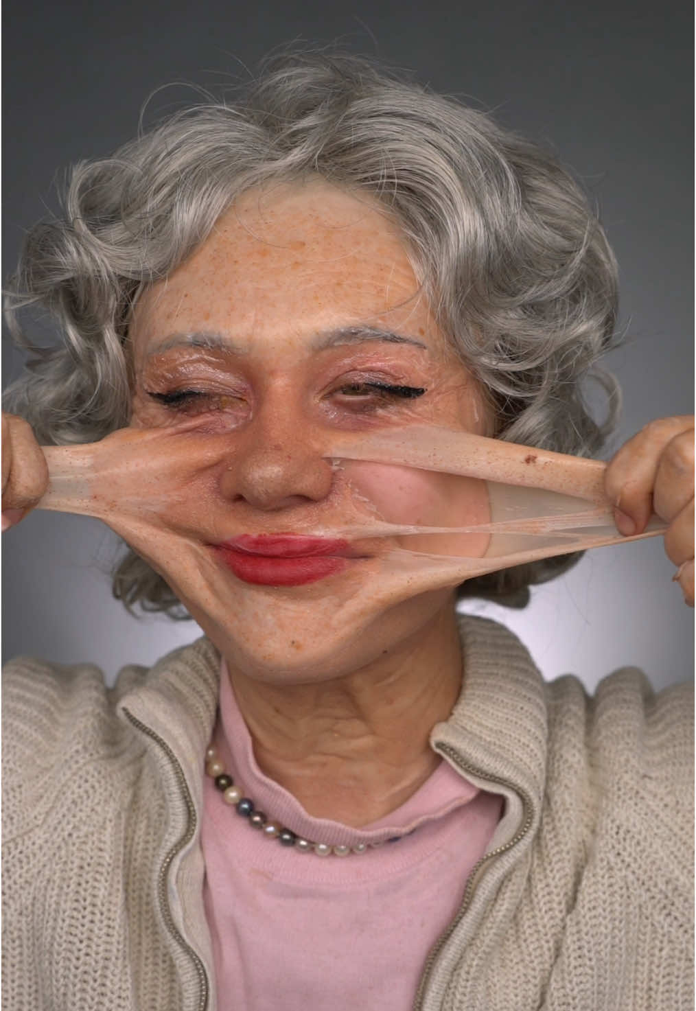 granny asmr?.. #asmr #sfxmakeup #creativemakeup 