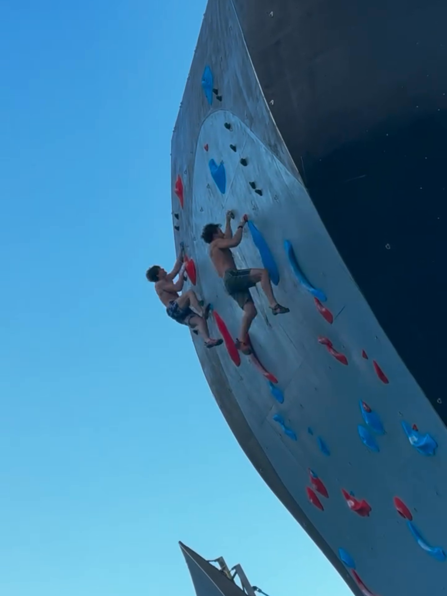 Spiderman who? 🤔 ( 🎥 @zanderwaller1 ) #Unreel #Extreme #speedclimbing #strengthtraining #calisthenics