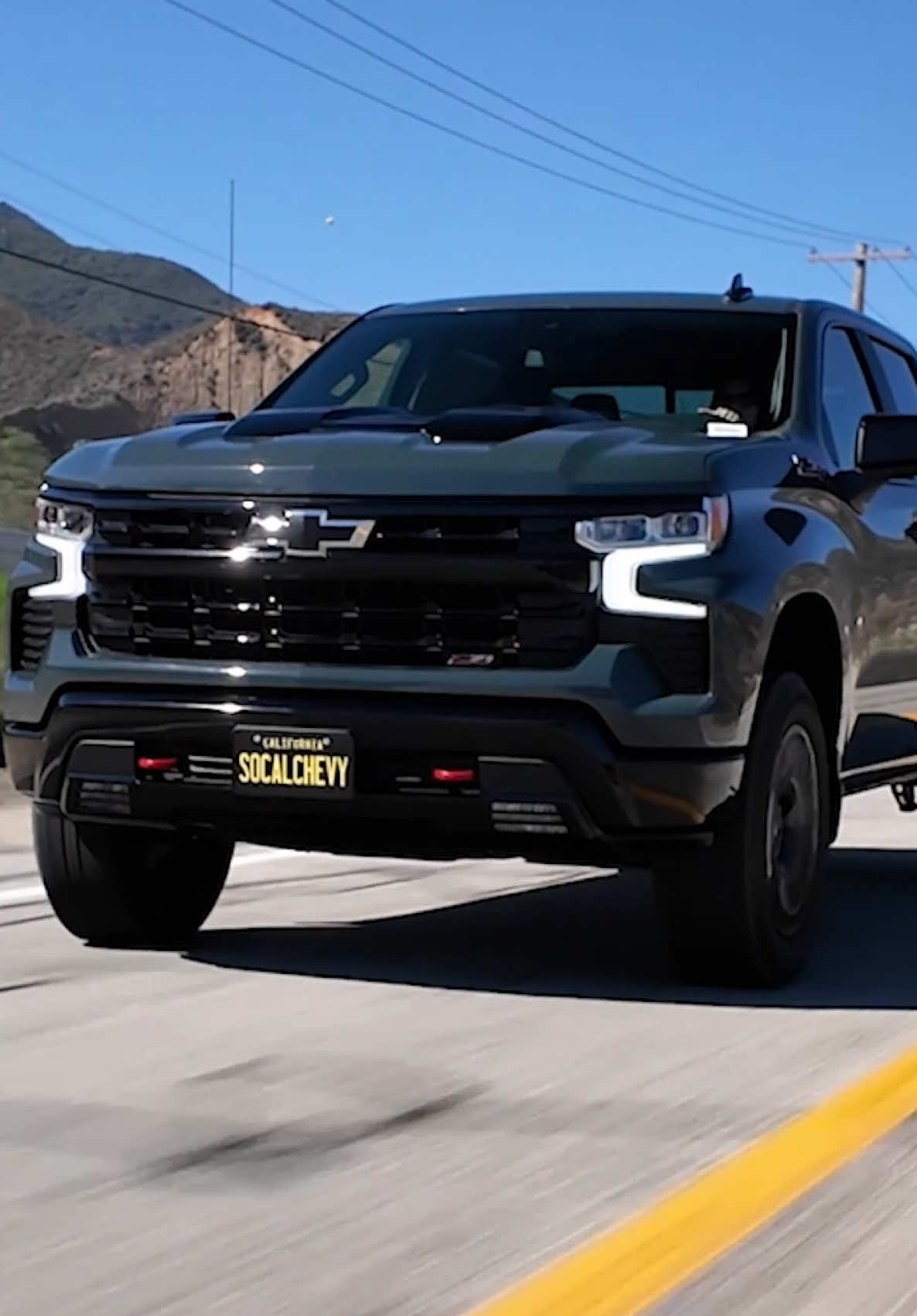 The 2025 Silverado 1500 LT Trail Boss brings rugged capability and bold style to every road.  Highlights 🌟 - Room for 5 passengers plus a 5’10” cargo bed; comfort inside, capability out back -TurboMax 2.7L  engine for impressive towing and power -13.4-inch infotainment touchscreen with Google built-in and wireless Apple CarPlay/Android Auto Find yours today at your local SoCal Chevy Dealer! 🎥: 2025 Silverado 1500 LT Trail Boss in Cypress Grey