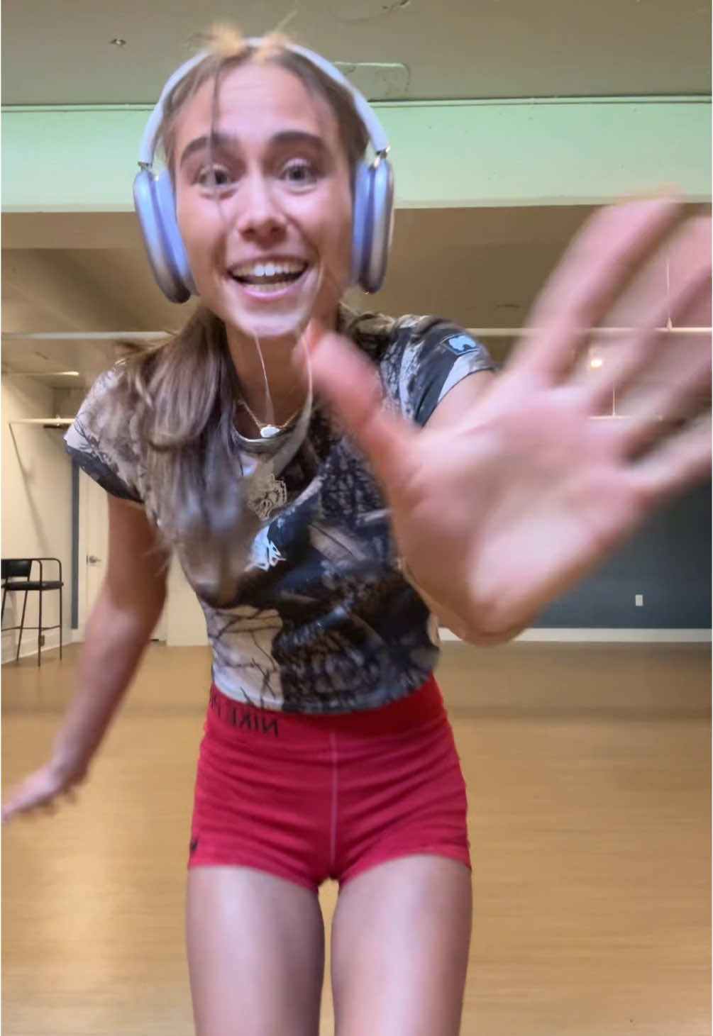 Best dance and song combo yet  #dance #fyp #reels #runner #gymgirl #abs #yoga #Pilates #runnergirl 