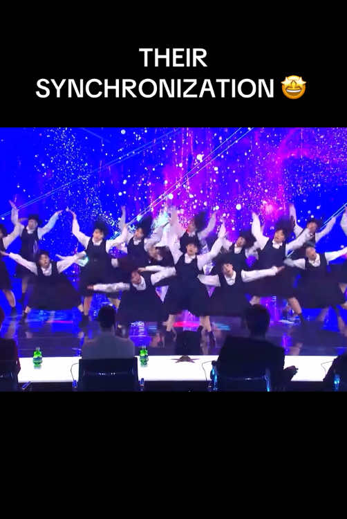 Avantgardey contemporary #groupdance #synchronicity #synchronization #contemporarydance #danceteam #choreography #dancechoreography #contemporarydancer #dancecompetition #fyp #foryou #viral #GlowUpCetaphil 