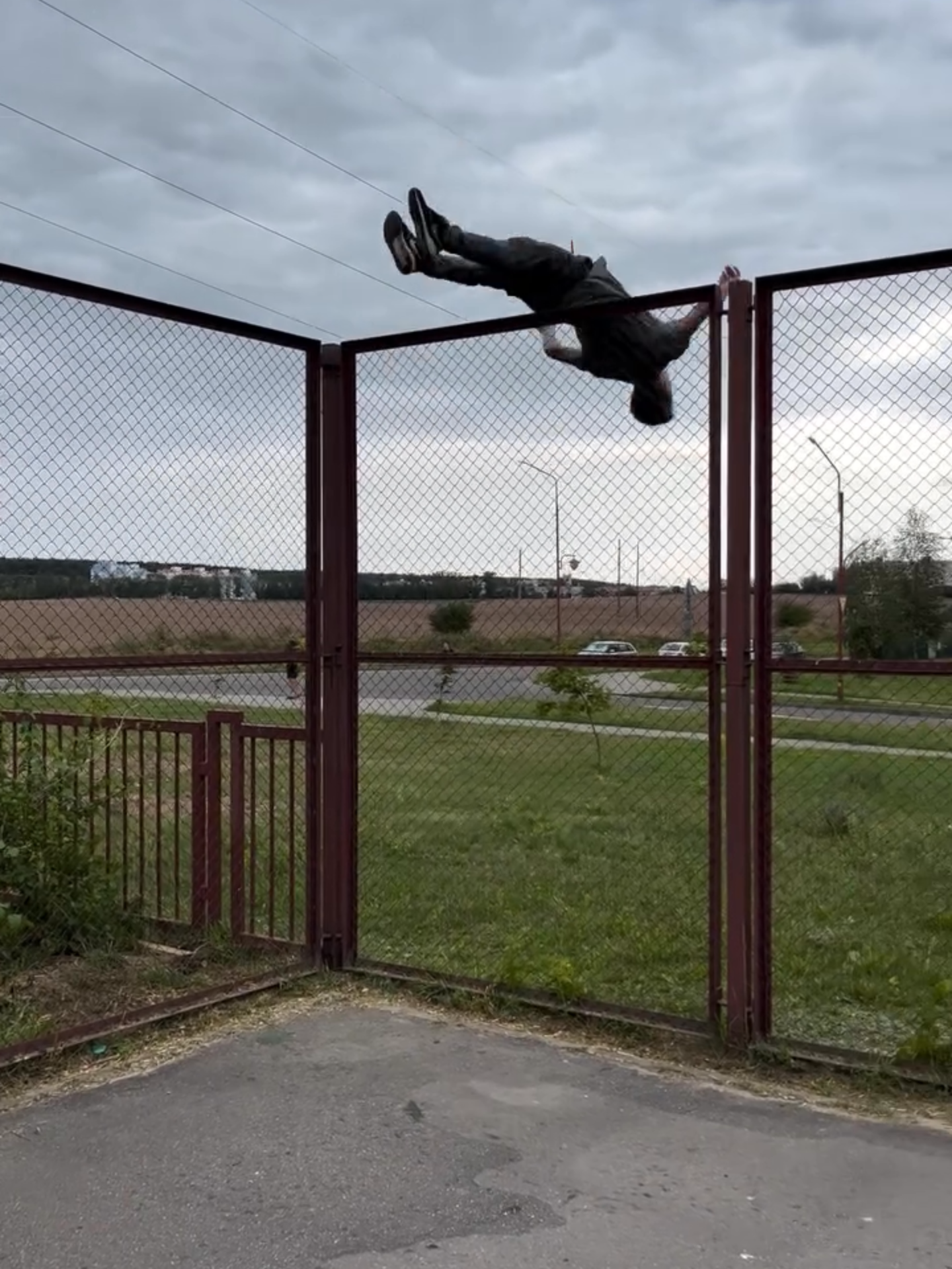 Proper Jackie Chan vibes! 💨 ( 🎥 @pashkevich_valery ) #Unreel #Extreme #calisthenics #ninjawarrior #jackiechan