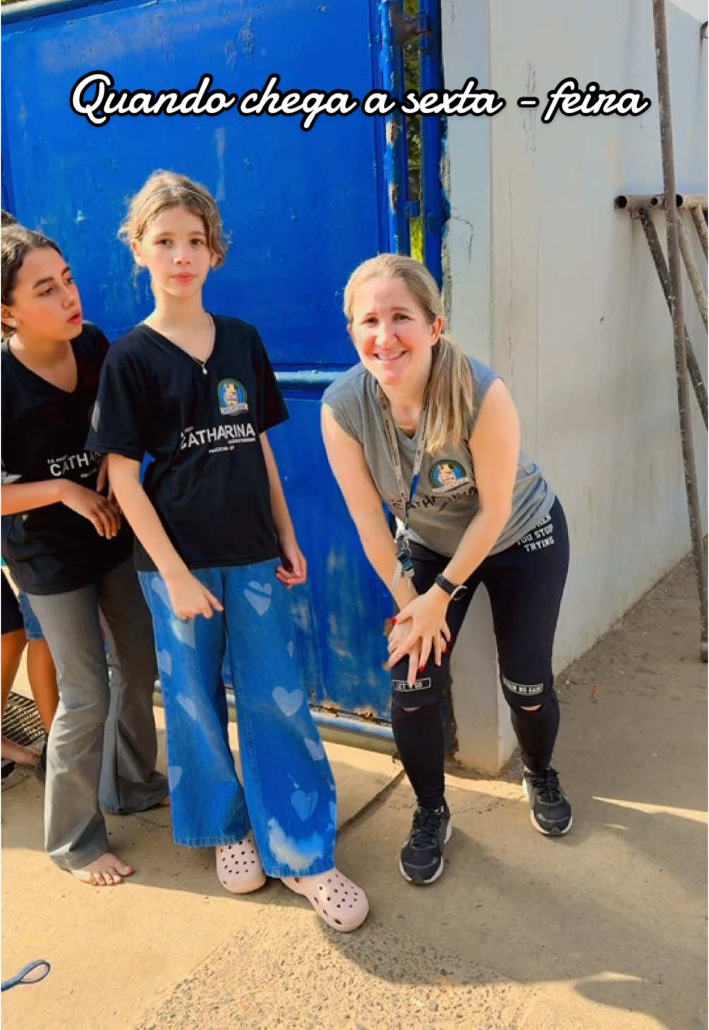 Eu e meus alunos esperando o sinal bater 😌🤪😛