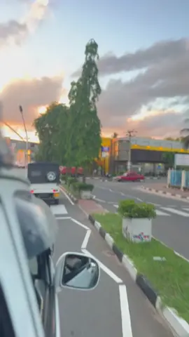 Kekirawa sunset 🌆#drivingmood#57mine#kalawewa🇱🇰#team_dominators🦅#vanlover#viral#viralvideo#trending#foryoupage#foryou#fyp#fyppppppppppppppppppppppp 