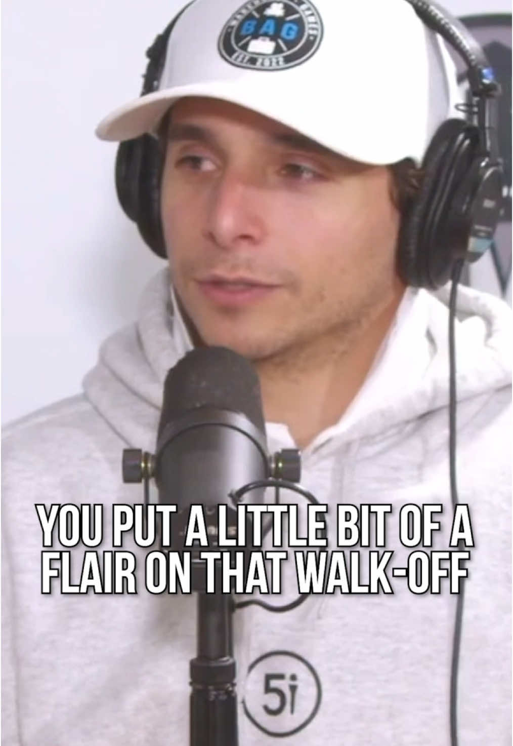 Jasson Dominguez hit as cool of a walk-off home run as you can have #yankees #MLB #baseball #newyork #sports #walkoff #homerun 