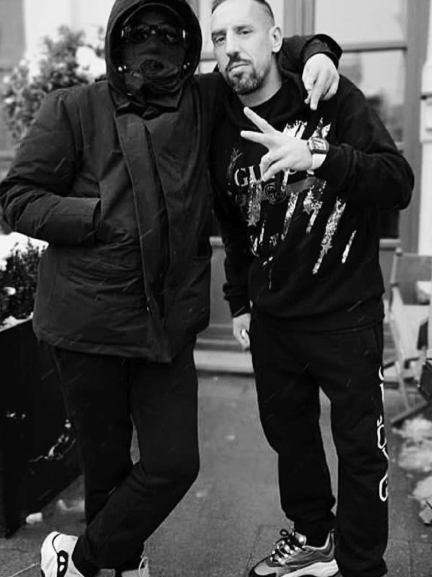 je m'impose comme franck  ribery au bayern @Kekra_Officiel #92 #courbevoie #kekra #fyp #ateyaba #CapCut #ribery #bayern 