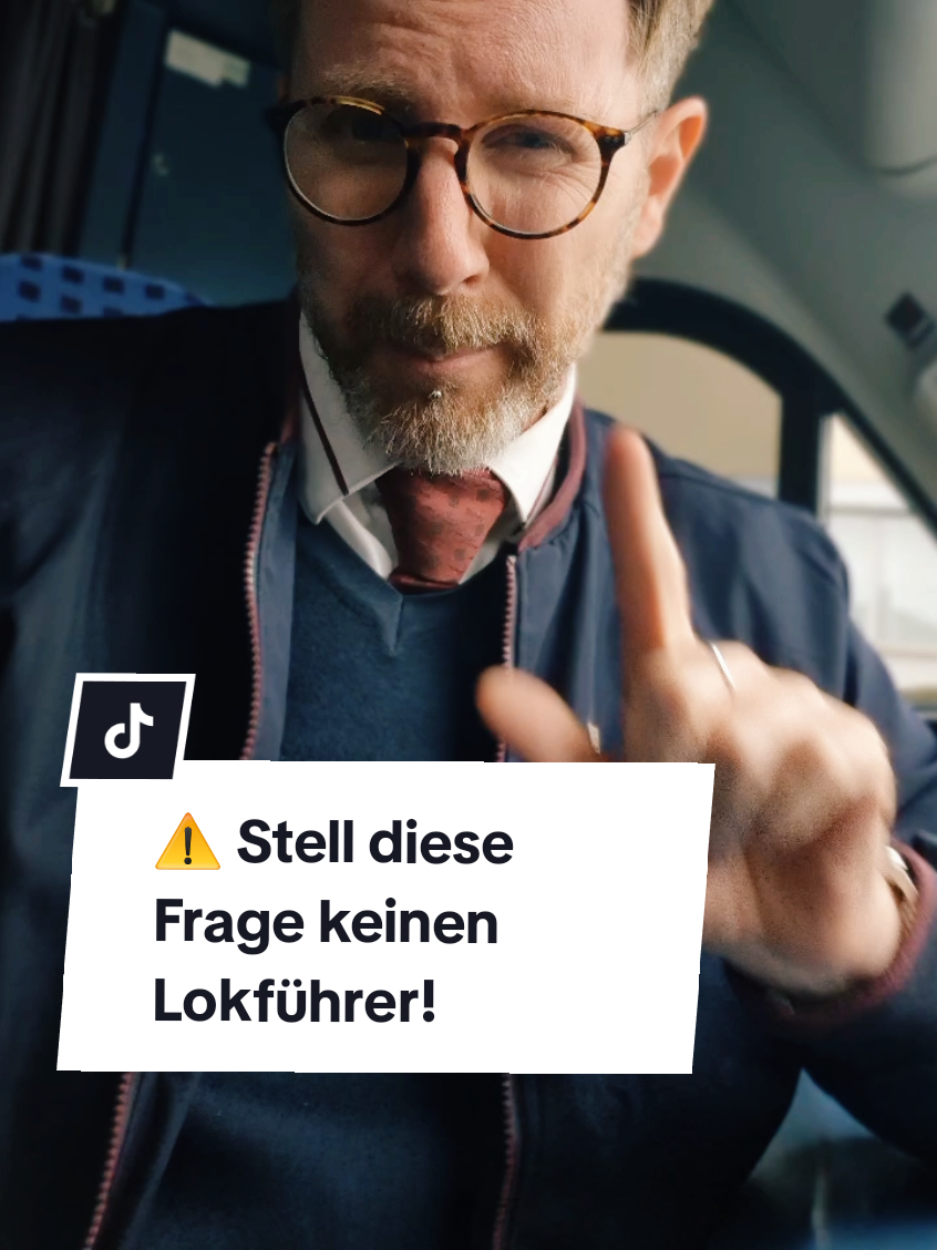 ⚠️ Dieses Video behandelt unter anderem Unfälle bei der Bahn. Wenn Du emotional dafür im Moment zu schwach bist, schau es bitte nicht! In diesem Video behandle ich das Thema, warum es keine gute Idee ist einen, Lokführer oder Lokführerin danach zu fragen, ob er oder sie schon mal jemand überfahren hat. Jeder Mensch geht damit anders um und man weiß nicht, was man da eventuell für Wunden aufreißt. Solltest du Eisenbahner sein und mit einer posttraumatischen Belastungsstörung nicht gut zurechtkommen, wende dich bitte an das Mut Team. Hier ist die Nummer. 24/7 telefonische Beratung* 0800 100 99 66 *nur Mitarbeiter der DB Wenn du nicht bei der DB bist und trotzdem Hilfe benötigst, gibt es unter folgender Nummer Hilfe für dich: Telefonseelsorge: 08001110111 Danke für Eure Aufmerksamkeit und den respektvollen Umgang miteinander. Schönes Wochenende und gute Unterhaltung 🥰✌🏼 🤚🏼 Okee, Tschüss! #eisenbahn #zug #bahn #railways #railstagram #lokführer #traindriver #lok #eisenbahner #traumjob #triebfahrzeugführer #lokführerausleidenschaft #erklärung #erklärvideo #Eisenbahnwissen #einfühlsam #unangebracht  #belastung 