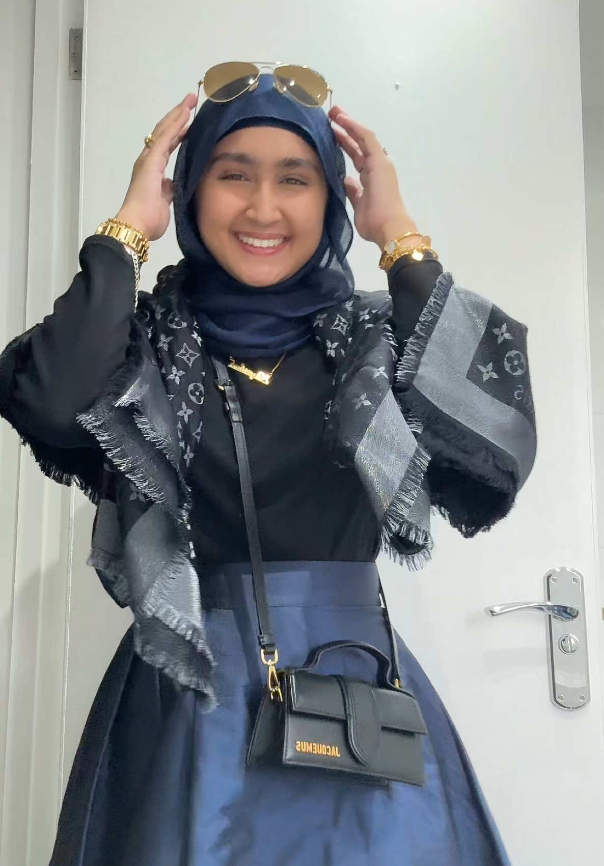 should I start posting full outfit pics/vids? #fyp #foryou #foryoupage #bengali #bangladeshi #desi #browntiktok 