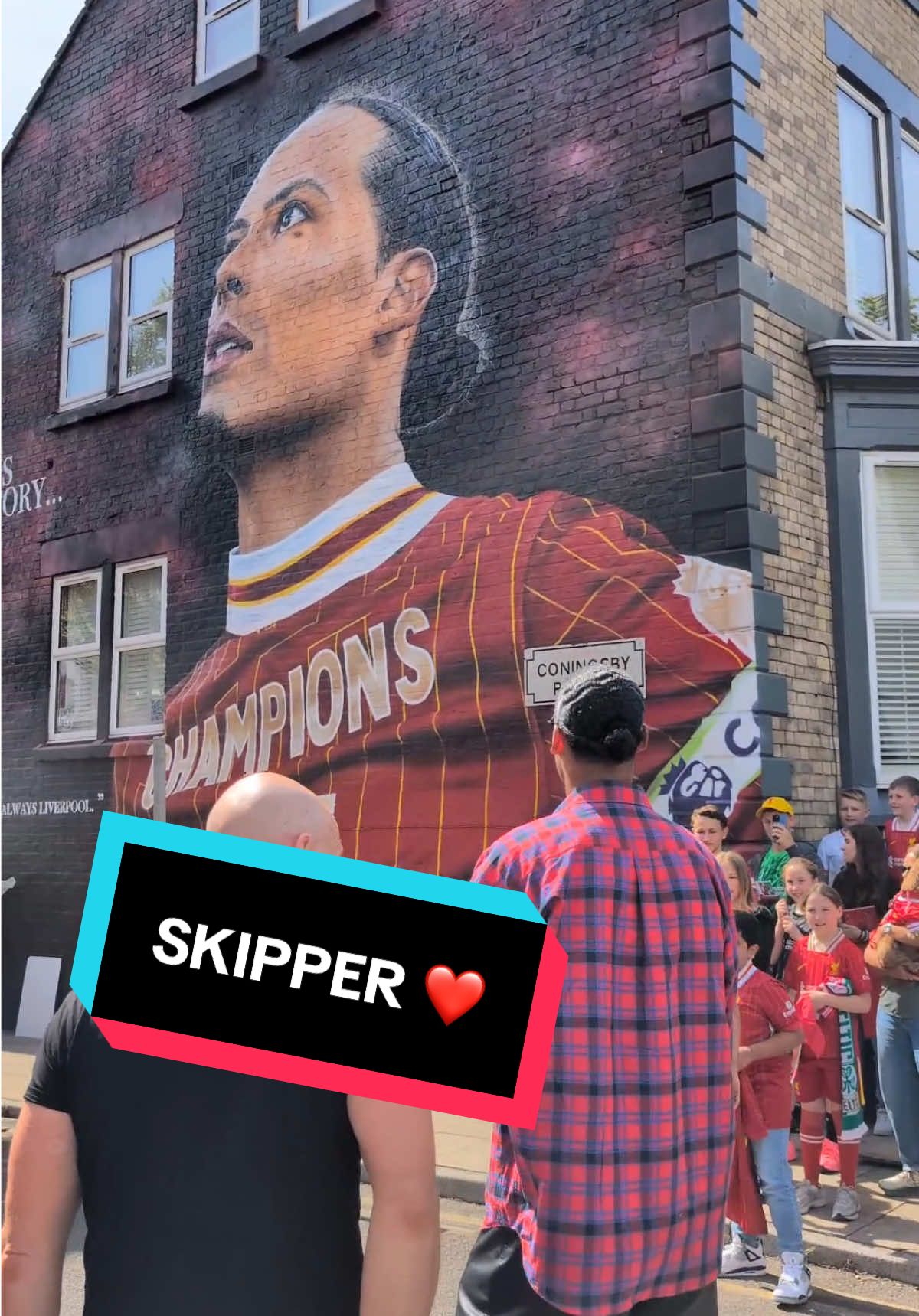 A proud moment for the skipper ❤️ #lfc #liverpool #VVD #vandijk 