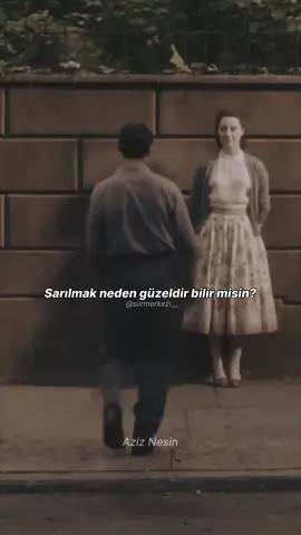 “Sarılmak neden güzeldir bilir misin? Çünkü sağ tarafta kalp yoktur, ve orası hep boştur. Sarılınca, sağ yanını onun kalbi doldurur...” Aziz Nesin . . . . . . #aziznesin #şiir #edebiyat #sevgivideoları #aşkvideoları #aşk #sevgi #aziznesinsözleri #aziznesinkitapları #aziznesinmatematikköyü #aziznesin100yaşında 