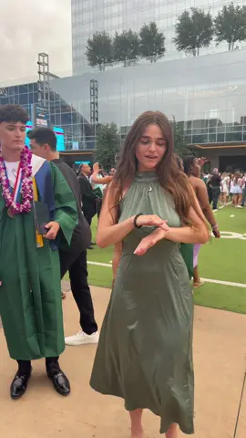 My cousin graduated highschool!!!🎓get ready UF🐊💙🧡 @jack!🌙 