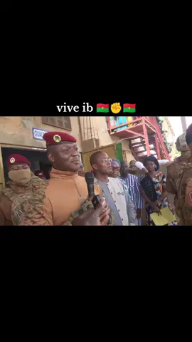 A l’issue de la visite, le Chef de l'État, le @capitaine Ibrahim Traoré 🇧🇫  s’est adressé aux travailleurs delaSN ANATRANS SA