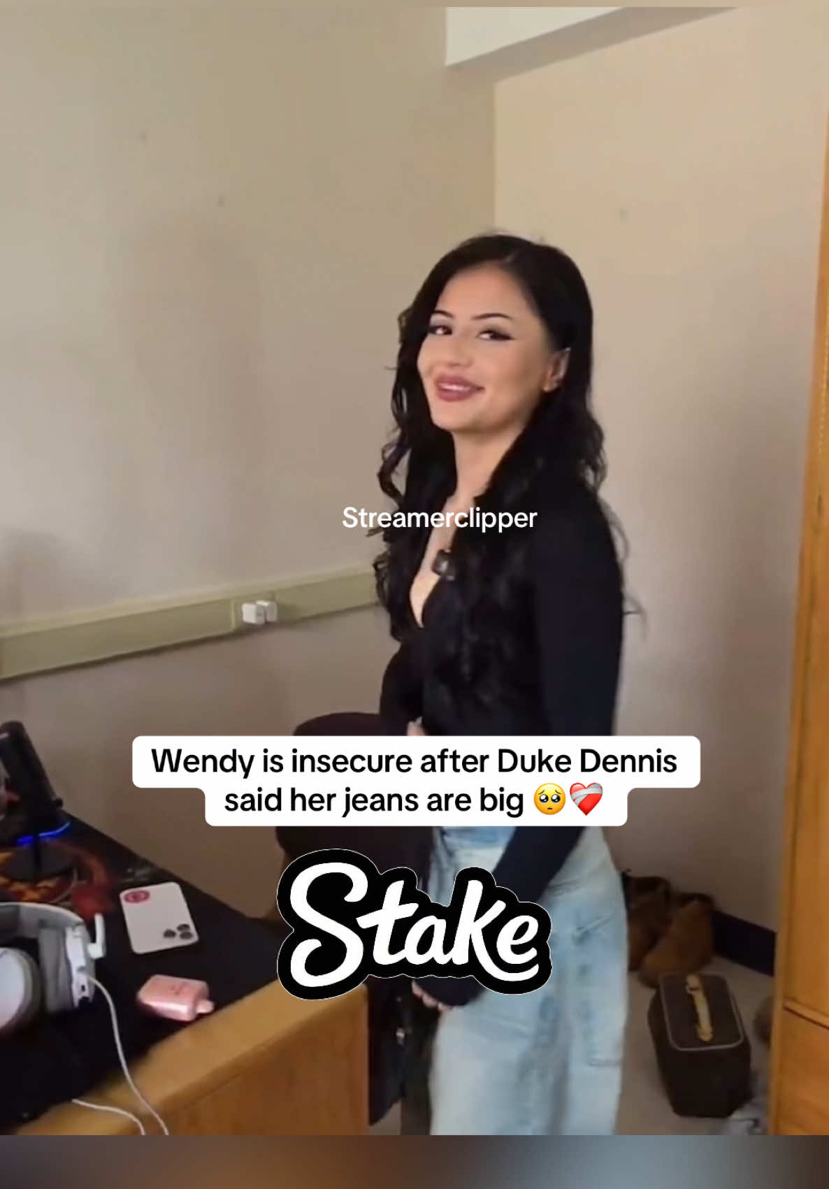 Wendy is insecure after Duke Dennis said her jeans are big 🥺❤️‍🩹#kaicenat #fypシ #streameruniversity #wendyortiz 