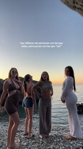 playita y curita