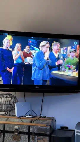 Grattis Porslinsdockan 🏆👏🏻🎤💕😍 @Masked Singer Sverige @Lisa Ajax  #maskedsinger #sweden #winner 