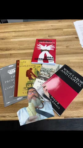 #greenscreen hey your boy is starting a little library/book club. If you’re into it, holla 