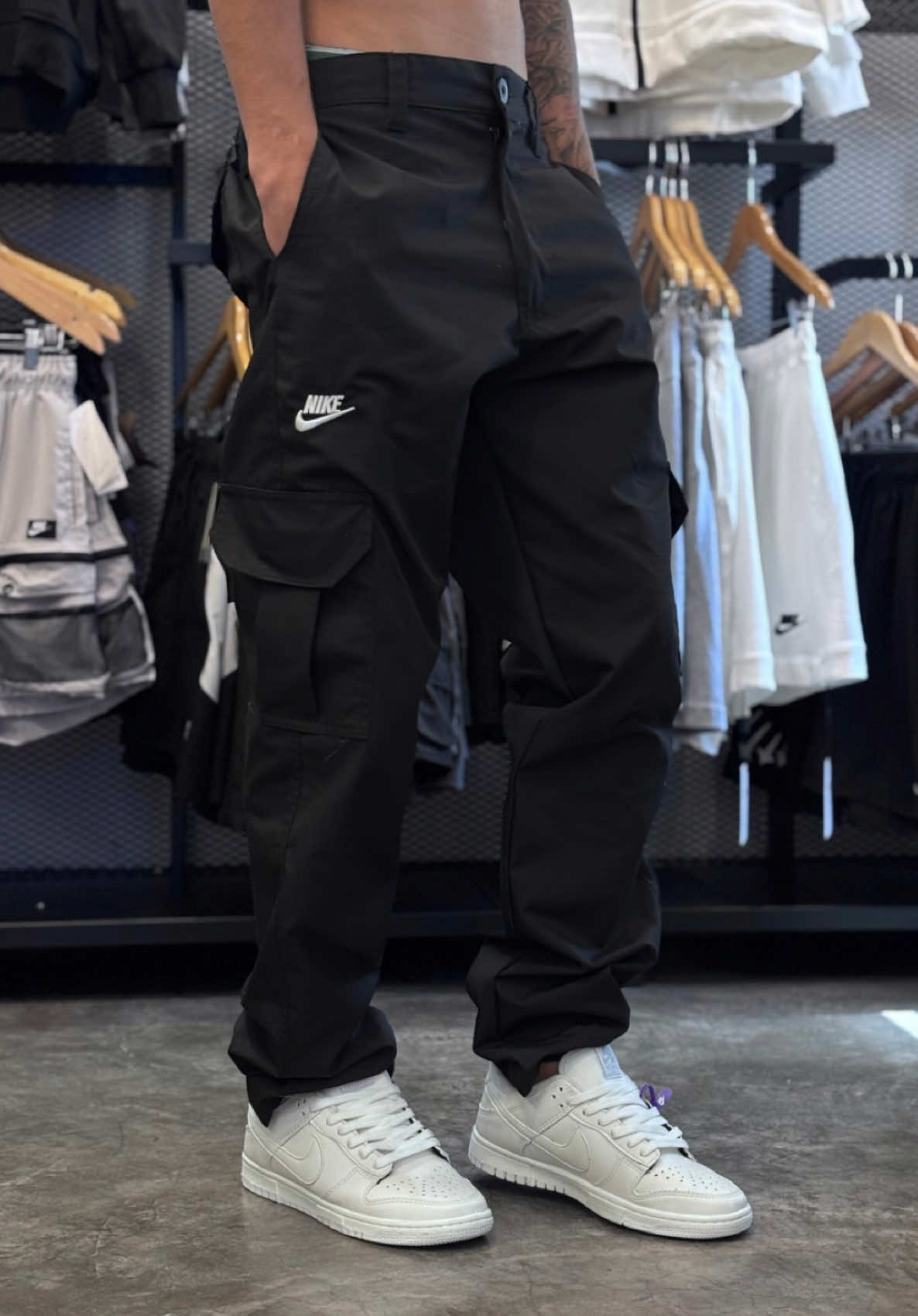 CALÇA RETA CARGO NK SOCIAL BLACK 🫵🏻🥷🏻 > reestock & novidades todos os dias 🔥 Enviamos para todo Brasil 🇧🇷  Link na Bio para dúvidas e pedidos ℹ️ ⚠️ Nossas mídias, fotos e conteúdos são de nossa autoria e não autorizamos o uso sem permissão. . . . . . . . . #fyp #cargo #baggy 