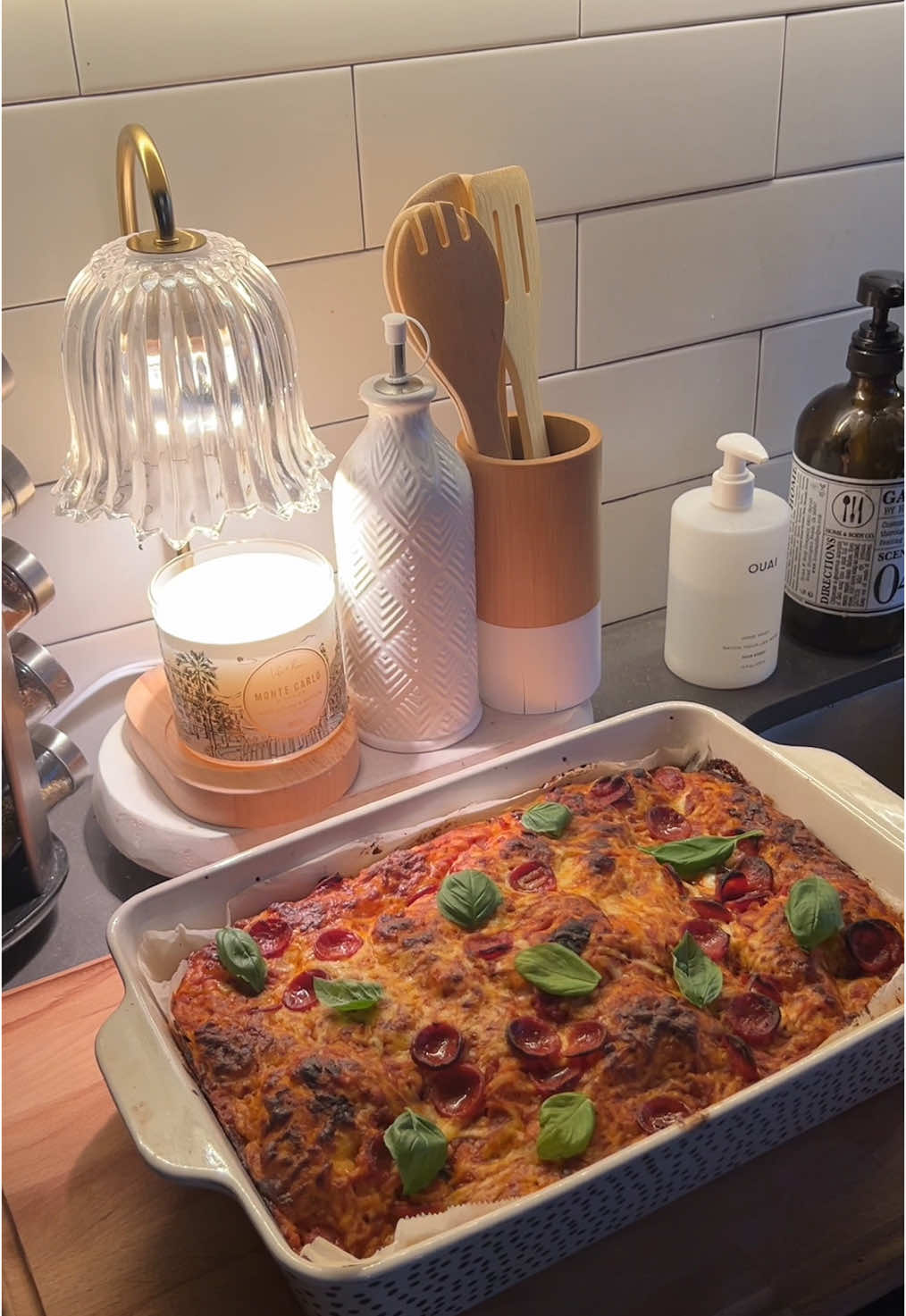 Back by popular demand 😘🇮🇹🍝🍕#familydinner #cookwithme #spaghetti #italianfood #foccacia #DinnerIdeas #dinnerwithme #dinnerrecipe #recipeinspo #dinnerinspo #privatechef #torontofoodie #torontogirl @Graza @Drink Poppi @HexClad @Stefano 