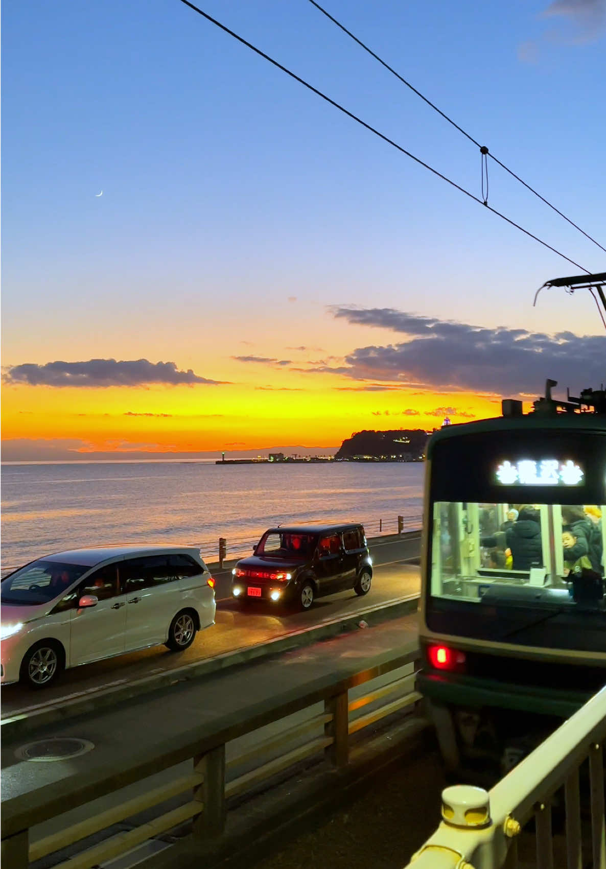 Kamakura's scenery 😫🫵🌅✨ #fyp #japan #日本 #おすすめ #aesthetic #animevibes #wibu #lewatberanda #4upage #xyzbca #kamakura #sunset #vibes 