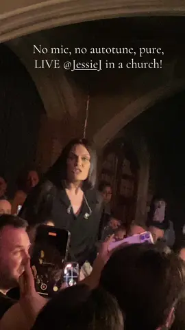 No mic singing live in a church 👀👏 @JessieJ #jessiej #jessiejvocal #jessiejayy #ihavenothing #whitneyhouston #whitney #vocals #live #livevocals 